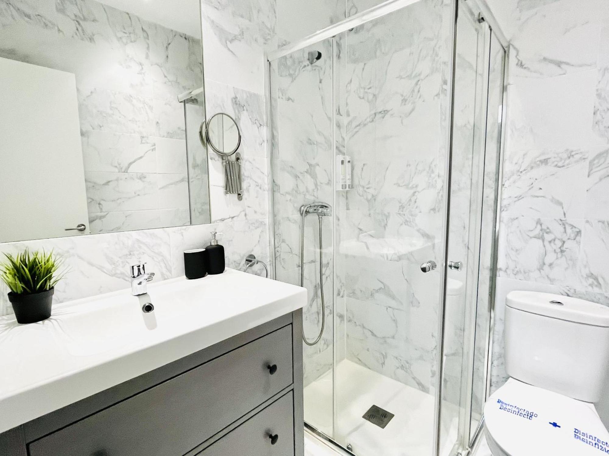 Dplace To Be - Luxury Apartment In Historic Center Madrid Room photo
