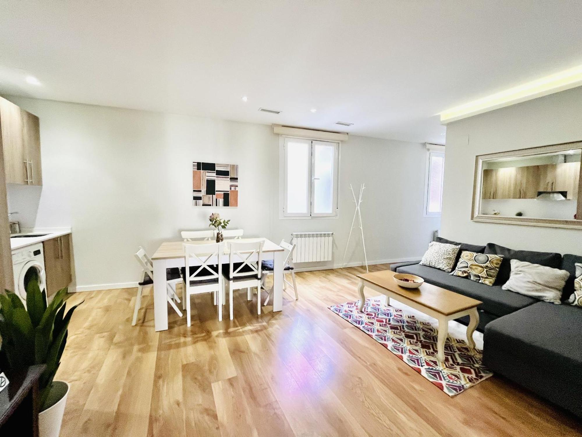 Dplace To Be - Luxury Apartment In Historic Center Madrid Exterior photo